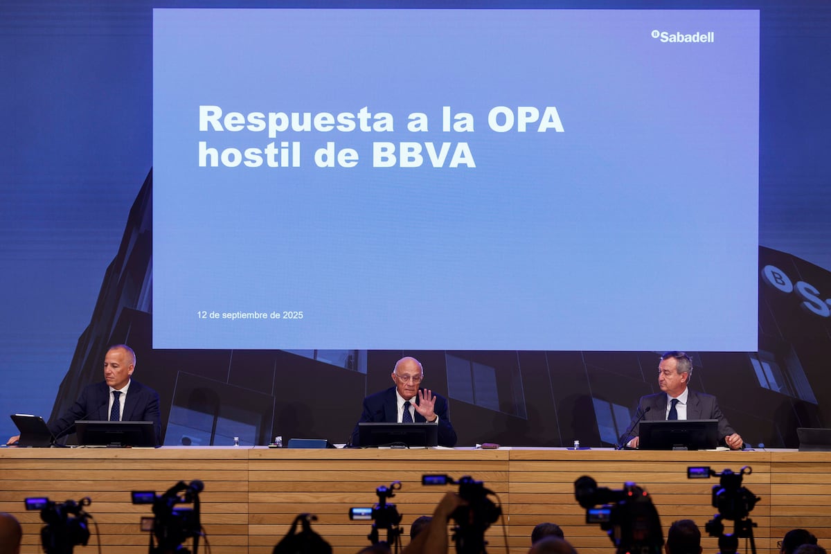El Sabadell se mira en el espejo italiano para rechazar la opa del BBVA