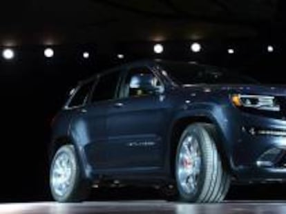 Vista de una camioneta Jeep Cherokee SRT. EFE/Archivo