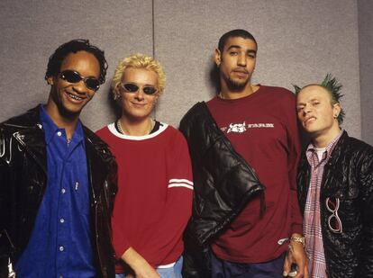 Los integrantes del grupo The Prodigy, desde la izquierda, Maxim, Liam Howlett, Leeroy Thornhill y Keith Flint, en una imagen de 1995.