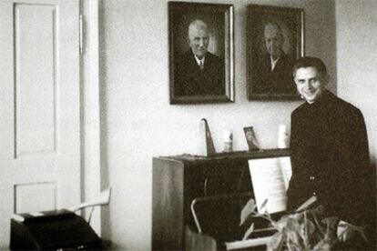 Joseph Razitger, durante su época de profesor de teología en Freising, en 1959.