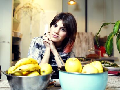 La actriz y cantante Angy Fernández en el restaurante Botanique, en el Mercado de Anton Martín.