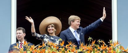 Los reyes de Holanda en su visita a Arnhem, el 30 de mayo de 2013.