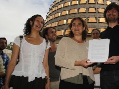 Representantes de la PAH ante el Tribunal Constitucional.