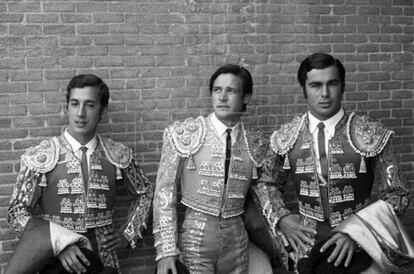 Gabriel de la Casa, a la izquierda, junto a Raúl Aranda y Paquirri, en Las Ventas, en una imagen de 1972.