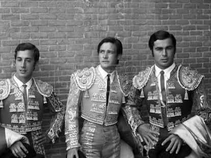 Gabriel de la Casa, a la izquierda, junto a Raúl Aranda y Paquirri, en Las Ventas, en una imagen de 1972.