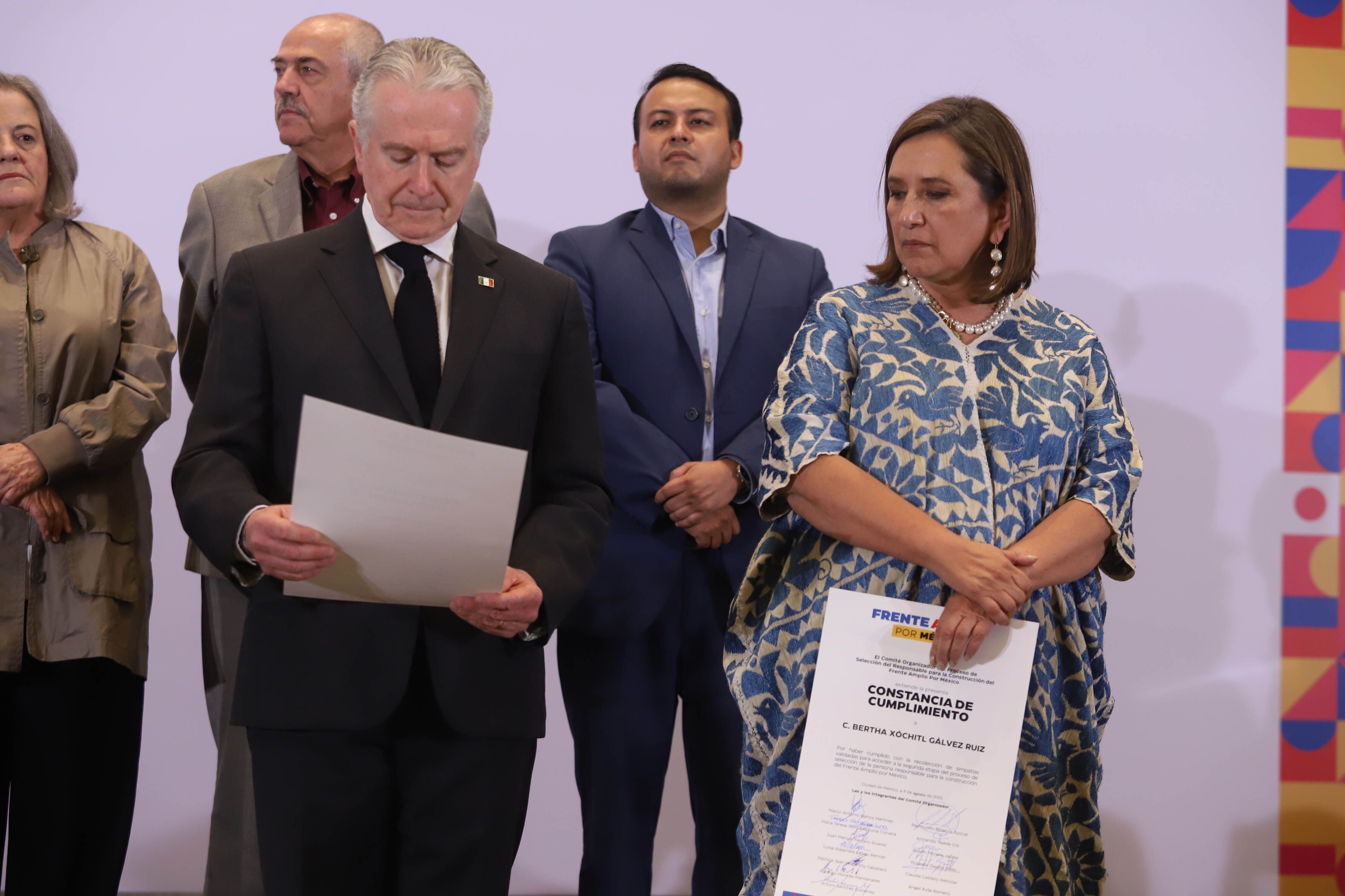 Santiago Creel y Xóchitl Gálvez, durante una conferencia de prensa en Ciudad de México, el pasado 9 de agosto. 