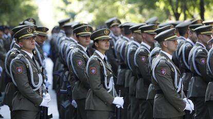 Desfile del Día de las Fuerzas Armadas presidido por los Reyes en Granada, a 3 de junio de 2023.