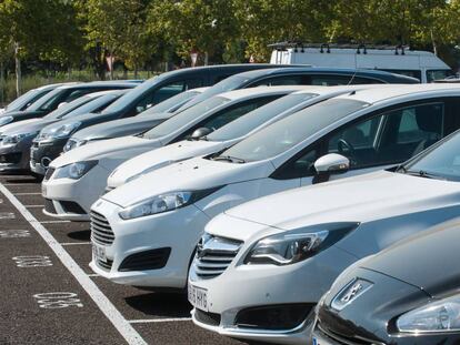 Una fila de coches en la compañía ALD, una empresa dedicada al renting. 