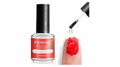 This Quitaesmalte in Gel format is the solution to remove the painting quickly and easily.