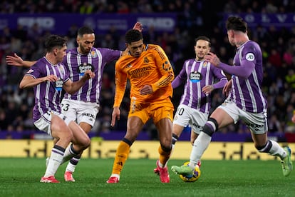 La afición del Valladolid vuelca su enfado en el desaparecido Ronaldo