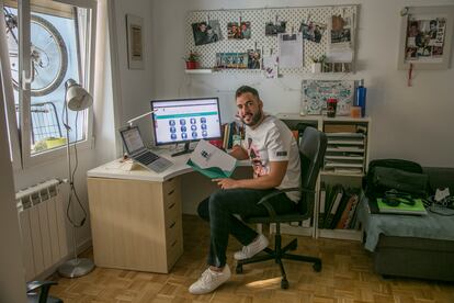 Pedro Soriano, enfermero que ha creado una iniciativa online para que pacientes compartan entre sí sus experiencias.