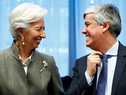 El presidente del Eurogrupo, Mário Centeno, junto a la presidenta del BCE, Christine Lagarde, el pasado mes de febrero en Bruselas.