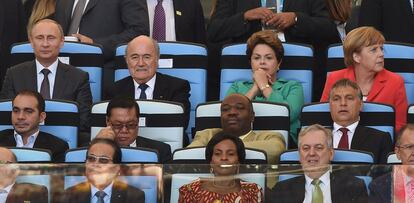 Putin, Blatter, Roussef e Merkel, na final da Copa.