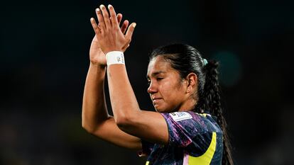 Daniela Arias, de Colombia, reacciona después de la derrota ante Inglaterra durante el partido de cuartos de final de la Copa Mundial Femenina, el 12 de agosto de 2023, en Sydney (Australia).