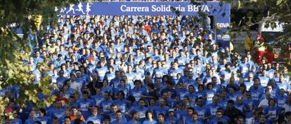 Participantes en la Carrera Solidaria BBVA de 2009.