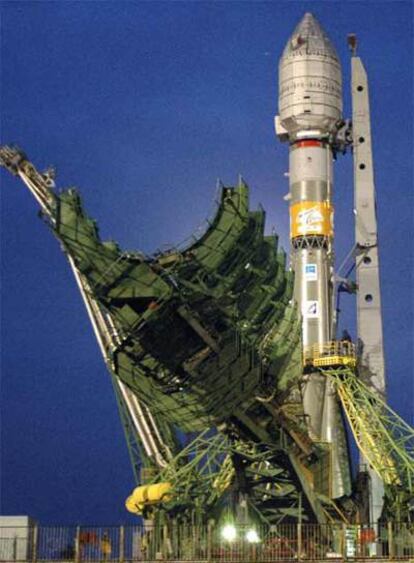 Lanzamiento de un cohete con el satélite Giove-A, única prueba de Galileo.