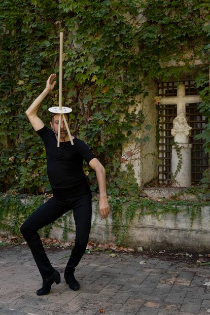 Sevilla/07-09-2020: El bailaor Andrés Marín, hoy durante un ensayo en el Monasterio de la Cartuja, Sevilla.
FOTO: PACO PUENTES/EL PAIS