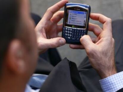 Un usuario de telefonía móvil.
