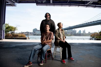 Ira Kaplan, James McNew y Georgia Hubley, integrantes de Yo la Tengo.