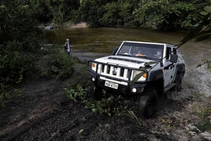 O quilombo Vão de Almas está a 60 quilômetros da cidade de Cavalcante. Para chegar lá é preciso subir uma serra empedrada que exige o uso de moto, caminhão comunitário ou um veículo 4×4 .