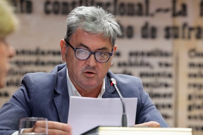 El dueño de Servinabar se niega a responder a las preguntas de los senadores