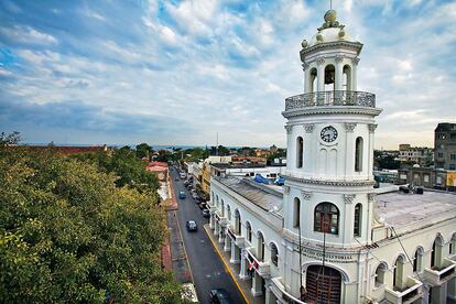 Poner los pies en la zona colonial de Santo Domingo, patrimonio de la humanidad, es como entrar en un monumento gigantesco.