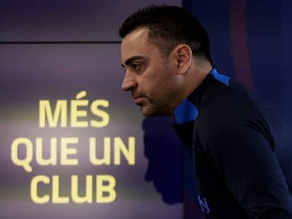 El entrenador del Barcelona, Xavi Hernández, este sábado a su llegada a la sala de prensa.