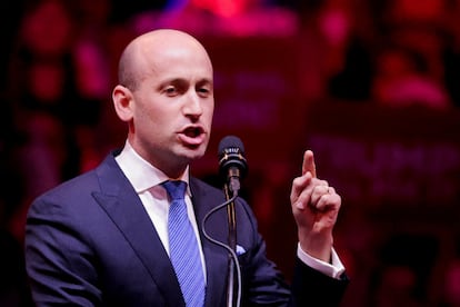 FILE PHOTO: Stephen Miller, senior advisor to President Donald J. Trump, speaks during a Trump rally at Madison Square Garden, in New York, U.S., October 27, 2024. REUTERS/Andrew Kelly/File Photo