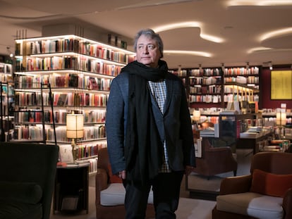 El escritor ruso Maksim Ósipov, en la librería Finestres de Barcelona.