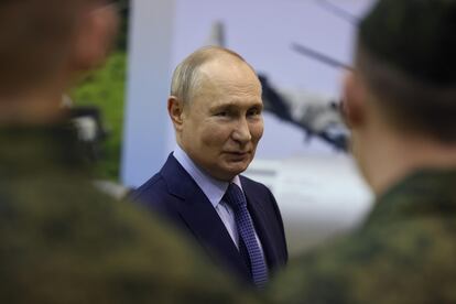 Vladimir Putin, durante una visita a unas instalaciones militares en la región de Tver.