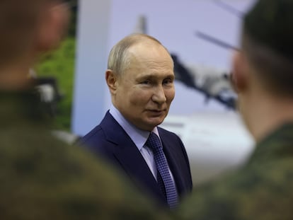 Vladimir Putin, durante una visita a unas instalaciones militares en la región de Tver.