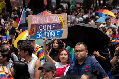 Una de las exigencias de la marcha este año fue un posicionamiento claro de las autoridades hacia la comunidad LGBT+ migrante y solicitante de asilo.