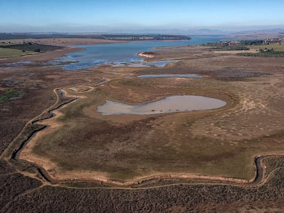 Vista aérea la semana pasada del lago Furnas, en Pimenta (Minas Gerrais), que está al 27% de su capacidad.