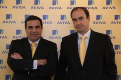Ignacio Izquierdo, consejero delegado de Aviva Espa&ntilde;a, junto a David Angulo, director de Bancaseguros del grupo Aviva.