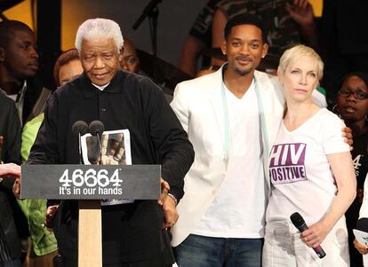 Con Will Smith y Annie Lenox en 2008.