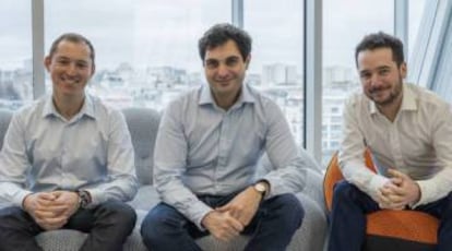 Eric Sibony, Jérémy Jawish y David Durrleman, fundadores de Shift, una de las inversiones de Mundi Ventures.