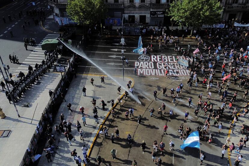 La Cámara de Diputados de Argentina aprueba la reforma laboral de Milei ...