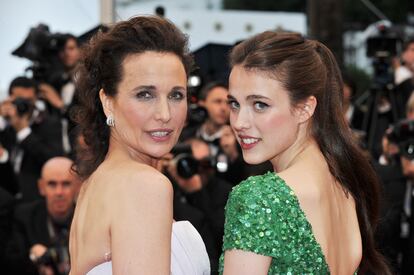 Con su hija, Margaret Qualley, en el festival de Cannes en 2012.