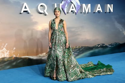 La actriz acudió con este Valentino al estreno de ‘Aquaman’ en Londres.