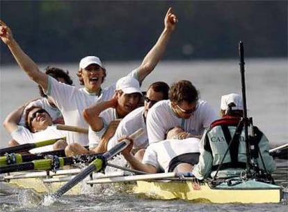 Los participantes de Cambridge celebran el triunfo