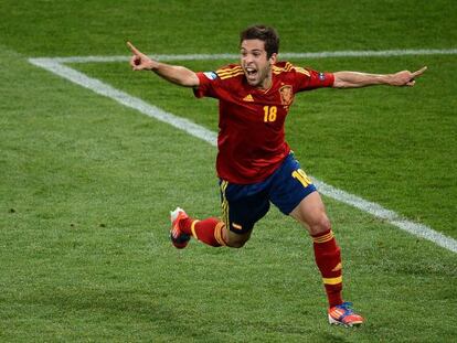 Jordi Alba celebra su gol contra Italia.