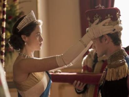 Netflix estrena al completo la segunda temporada de la serie que cuenta la historia de Isabel II de Inglaterra