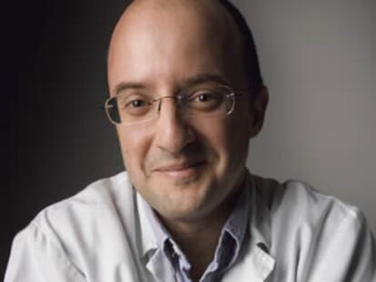 Científico, 39 años, encarna el prototipo de investigador creativo.