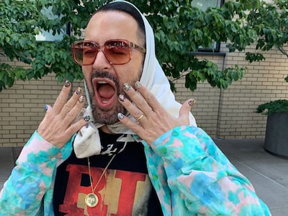 Marc Jacobs y el look de 'abuela rusa' que ha popularizado en Instagram.