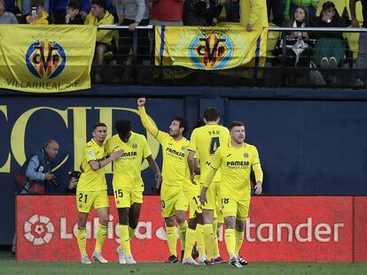 Dani Parejo celebra el primer gol del Villarreal ante la Real Sociedad este domingo.