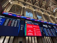 Paneles de la Bolsa de Madrid.