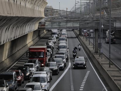 Primer día laborable de la nueva entrada a Barcelona a través del túnel de Glòries.