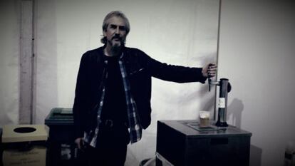 Howe Gelb en el 'backstage' del escenario Heineken.