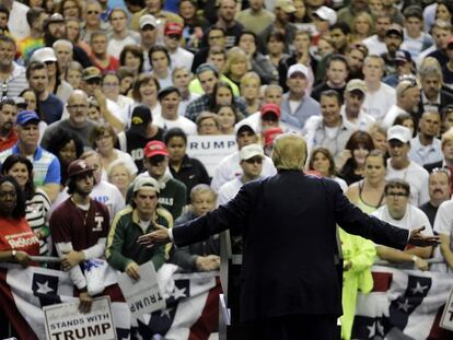 Donald Trump, durante un acto electoral en Tampa (Florida)