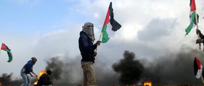 Un manifestante palestino en Gaza.